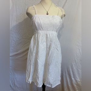 Pretty, feminine eyelet dress